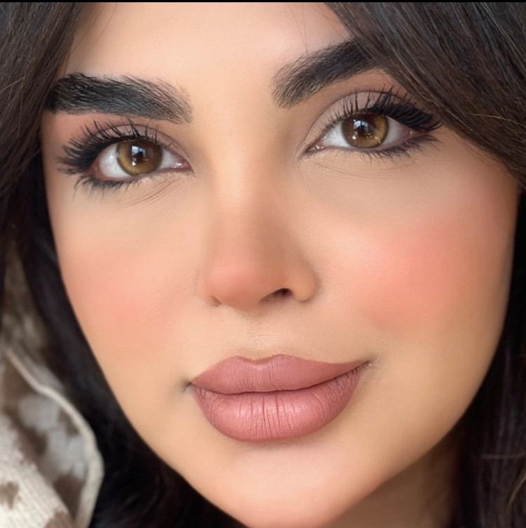 لنز رنگی سالانه لاکچری هیزل یونیک عسلی قهوه ای