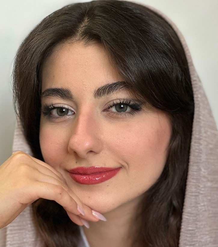 لنز رنگی زیبایی فصلی ویستریا یونیک