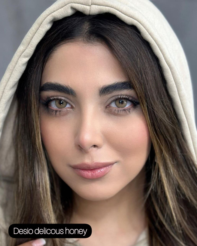 لنز دسیو فصلی طبی رنگی ( نمره دار ) عسلی دلیشز هانی