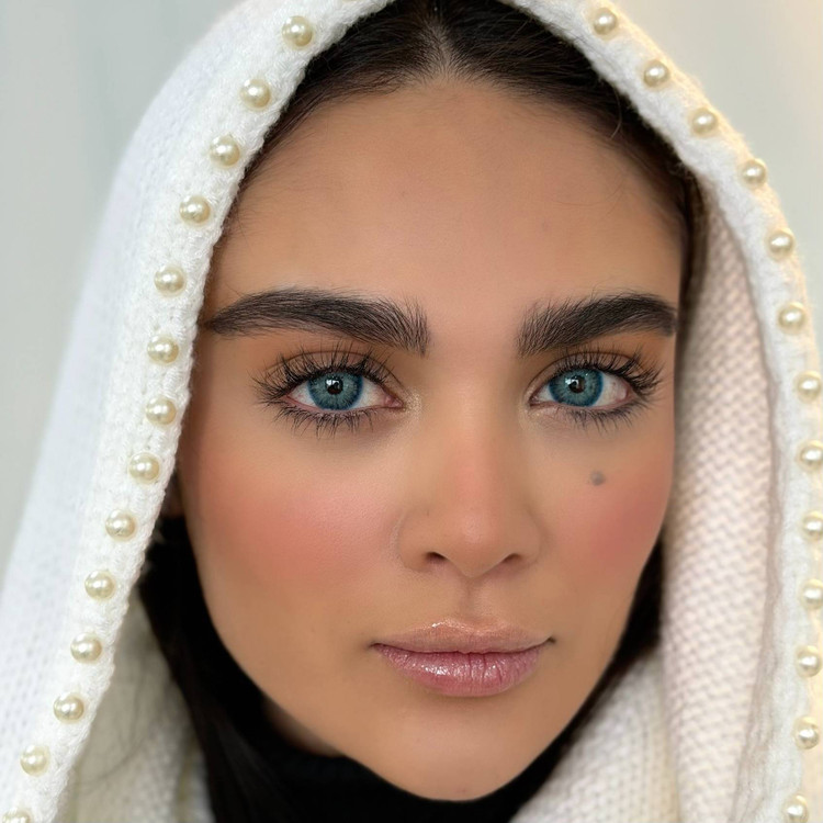 لنز رنگی سالانه پروجیا برند وایب ابی بدون دور
